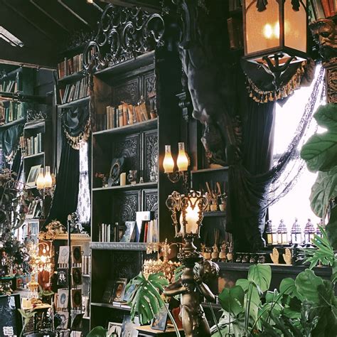 A Guide to the Salem Magic Shop: Where Fantasy Comes to Life